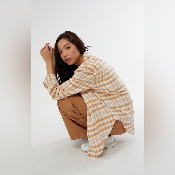 Billabong So Stoked Button-Down Flannel Shirt in Tan and White - Picture 11 of 14